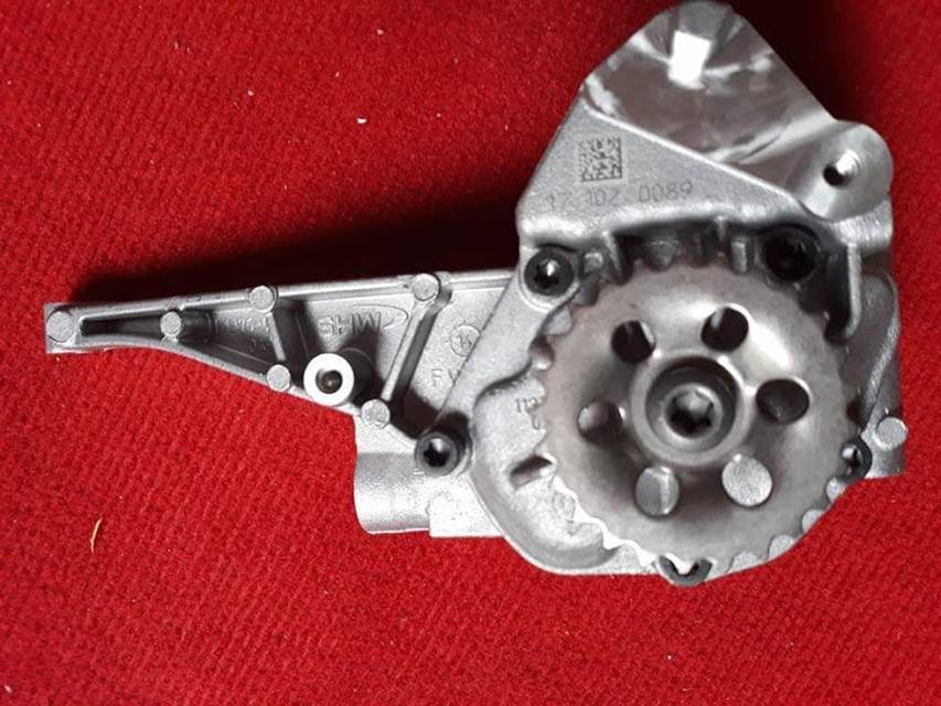 Bơm Dàu Máy M272 A2721800701 (3)