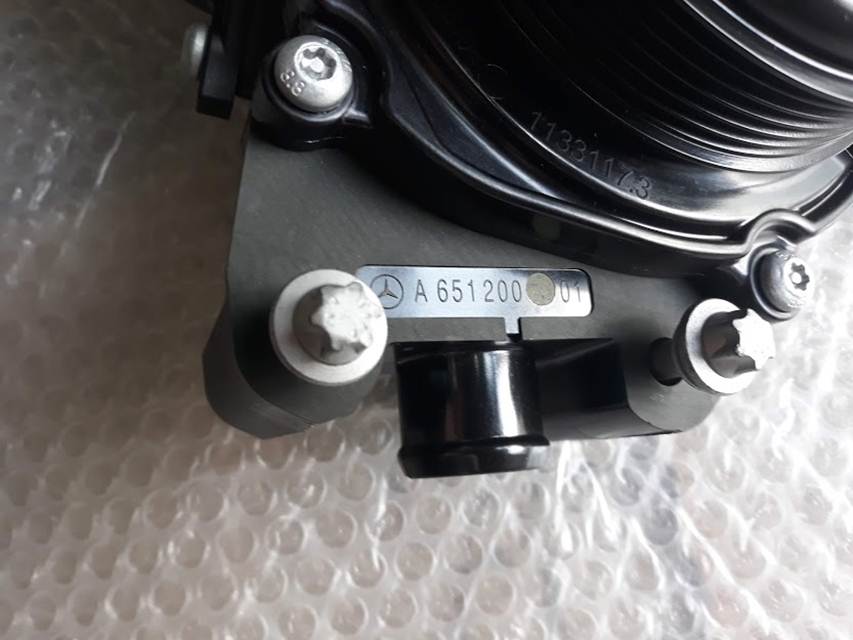 Bơm Nước A6512002100 (6)