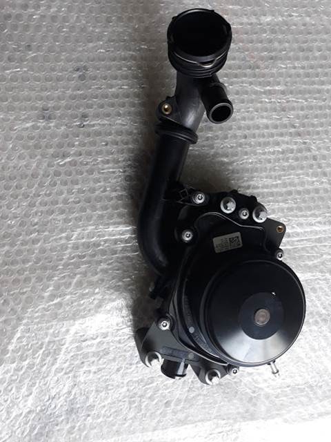 Bơm Nước A6512002100 (9)