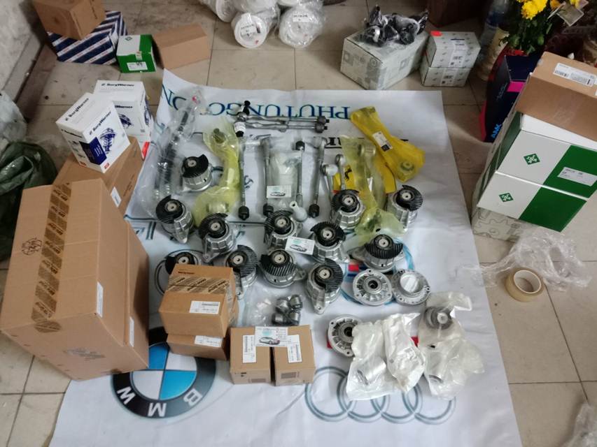 Bộ đồ Gầm BMW + Mercedes-benz (6)