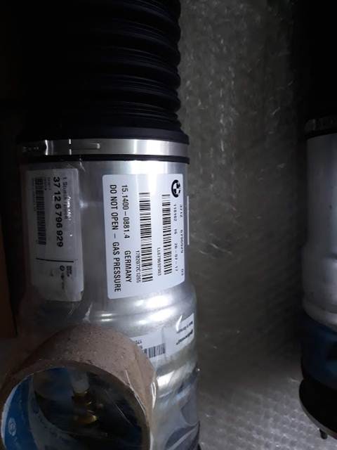 Giảm Sóc Sau BMW 740LI 37126796929 37126796930 (5)