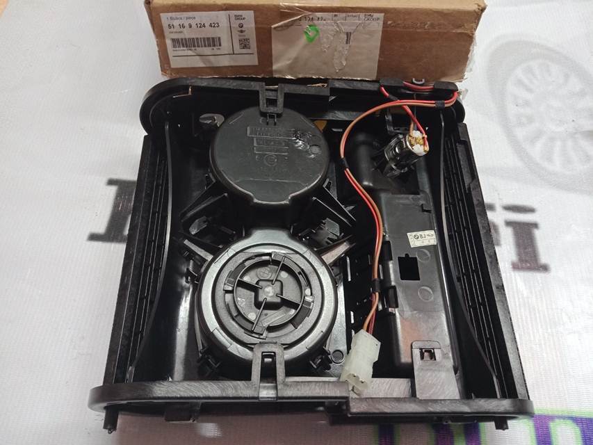 Hộp đựng đồ Trước Sau BMW X5 E70 51166954943-51169124423 (3)