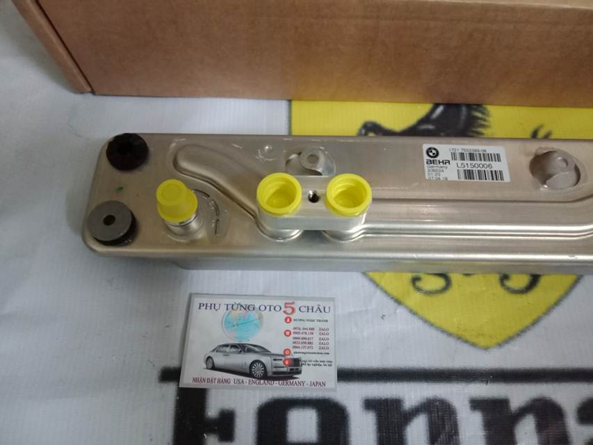 Két Làm Mát Dàu Số BMW 17217553389 (2)