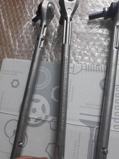 Rotuyn Cân Bằng Trước 204-212 A2043203789-A2043203889 (3)