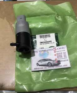 Morto-phun-nước-rửa-kính-sau-Land-Rover-DMC500040