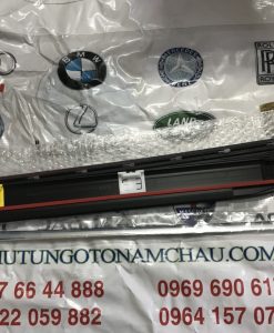 Nẹp-cửa-sau-phải-Audi-4F0853970K-GRU-