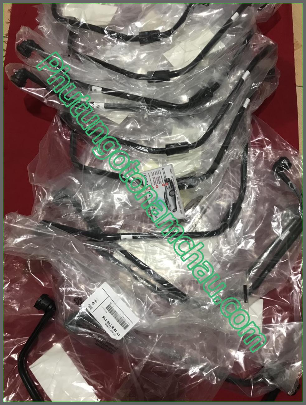 Ống Nước Nhỏ Bình Nước Phụ BMW 17128740118