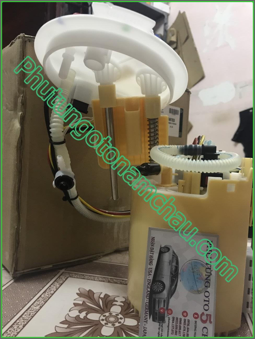 Bơm Xăng Land Rover - Jaguar XE 2017-2018 T4N7833