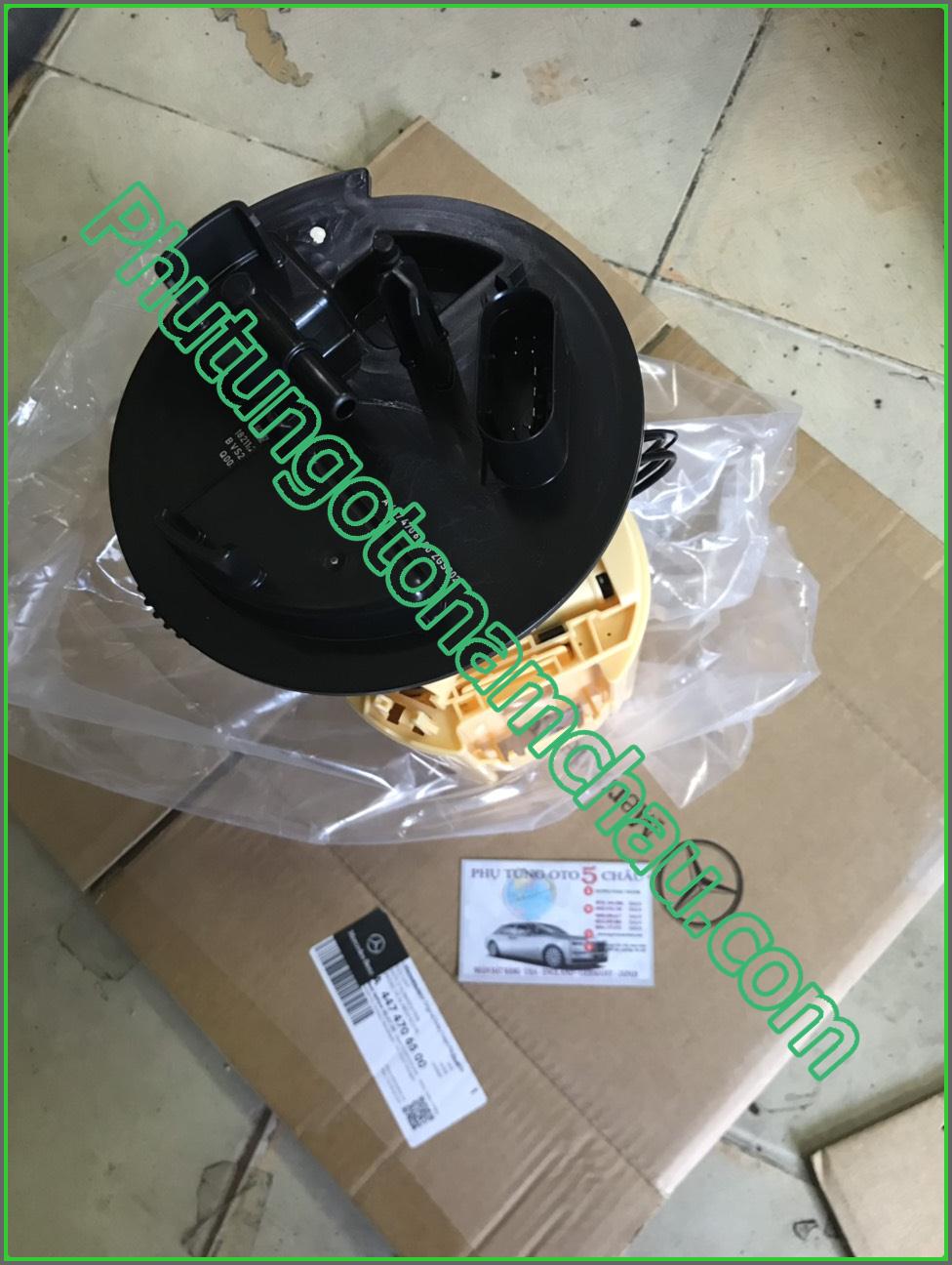 Bơm Xăng Mercedes M447 4474706500
