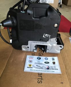 Khóa Cửa Trước Trái Mercedes A2037200135