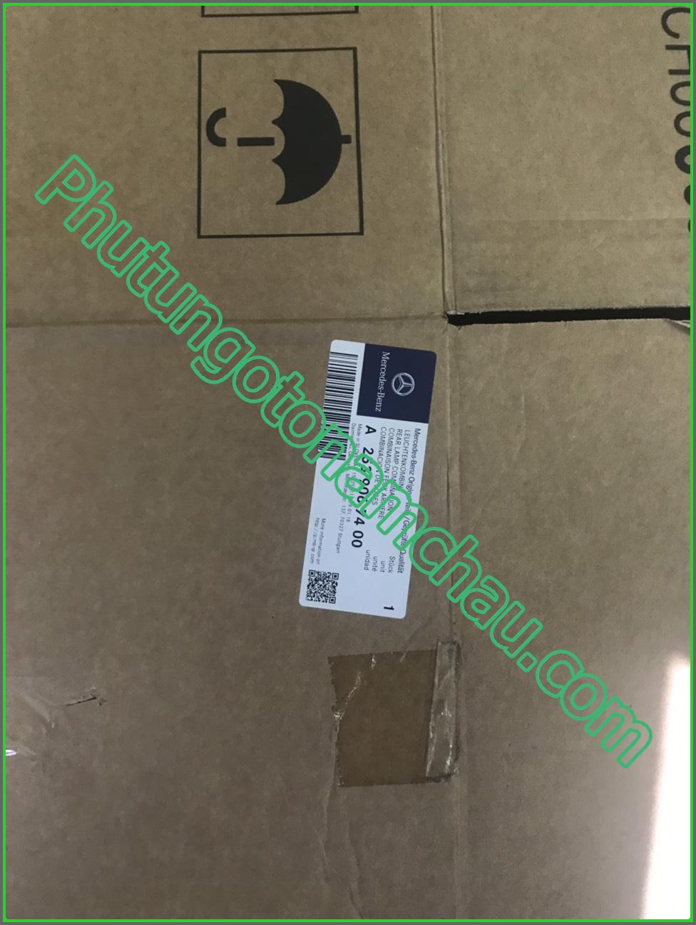 Đèn Hậu Mercedes