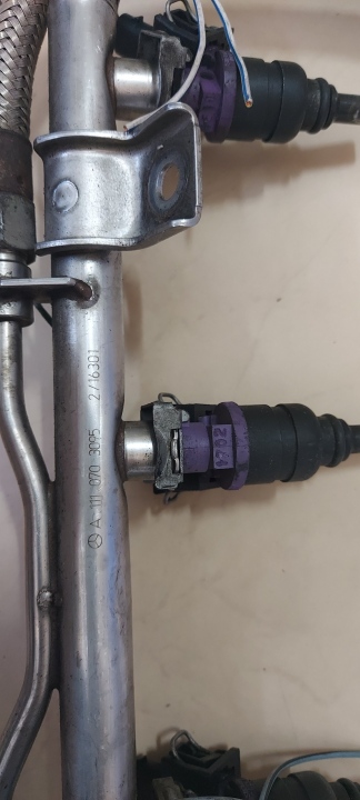 Z2260647081578_ae6921792a0699edc9fc827aef68797a