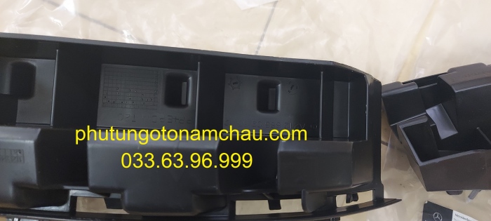 A2128800103 A2128800203 Xương Nhựa Bắt Cản Sau Merc W212 (7)