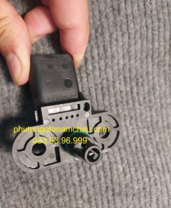 07C906051 Cảm Biến áp Suất Khí Nạp Audi VW (4)