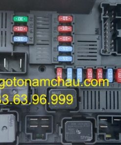 284B7JY00A Hộp SAM Hộp Cầu Chì Trước Renault Koleos (2)