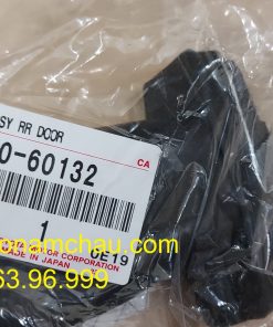 68630-60132 Hạn Chế Cửa Sau Trái Lexus LX570 (2)