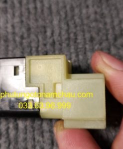 A0015456709 Công Tắc Chân Phanh Mercedes-Benz (1)