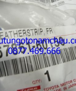 Lexus LX570 Front Right Door Weatherstrip Seal 67861-60150 OEM A14_result