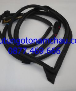 Lexus LX570 Front Right Door Weatherstrip Seal 67861-60150 OEM A1_result