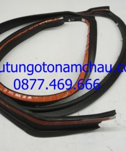 Rolls-Royce Ghost Front Right Door Joint Seal 51767200324 OEM A14_result