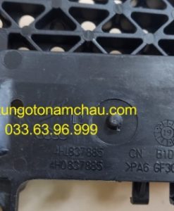 4H0837885 Xương Nhựa Tay Mở Cửa Audi (1)