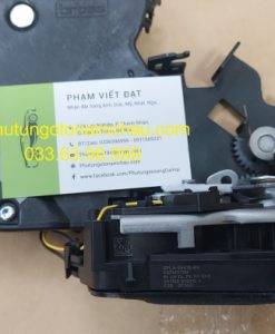 C2D49439 Khóa Cửa Trước Jaguar XF (1)