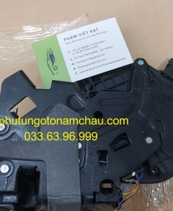 C2D49439 Khóa Cửa Trước Jaguar XF (2)