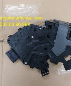 C2D49439 Khóa Cửa Trước Jaguar XF (3)
