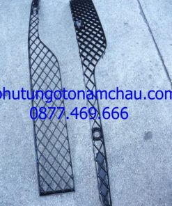 Bentley Bentayga Front Bumper Left Right Grille Black 36A807675 36A807676.._result