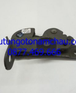 Cadillac Escalade, Chevrolet Suburban Rear Seat-Catch 15804397 OEM A13_result