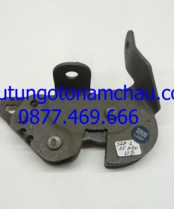 Cadillac Escalade, Chevrolet Suburban Rear Seat-Catch 15804397 OEM A1_result