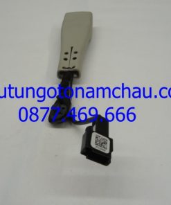 Cadillac XTS Front Left Seat Belt-Buckle Receptacle 19300614 OEM A14_result