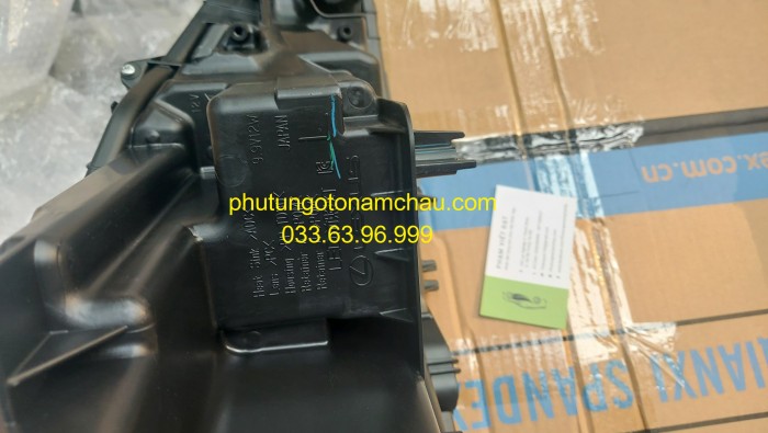 81185-33F11 Đèn Pha Toyota Lexus ES300h (2)