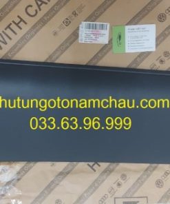 4L0853969D V7W Ốp Nhựa Dưới Cửa Sau Audi (2)