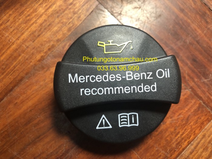 A0000100301 Nắp đổ Dầu Máy Mercedes-Benz (1)