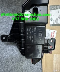 LR179127 Đèn Cản Sau Phải Land Rover (1)